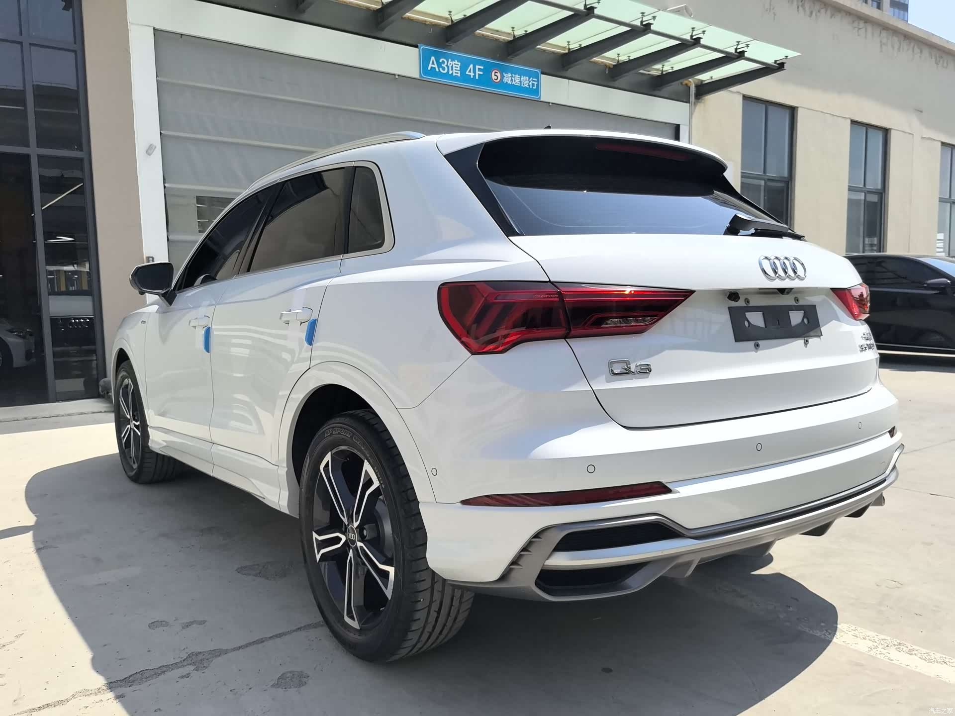 Audi Q3, 2022 9