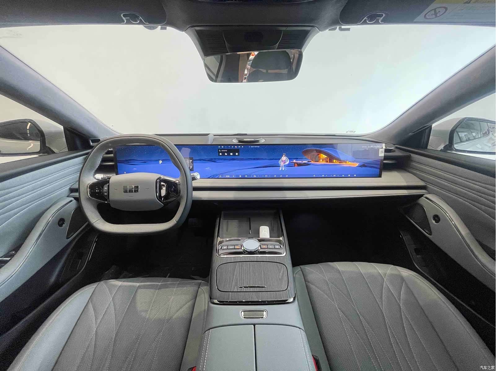 Geely E8, 2025 14