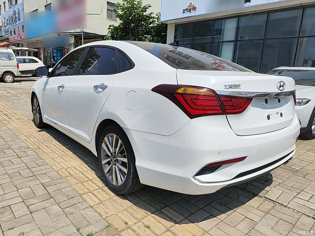 Hyundai DLX, 2017 все фото