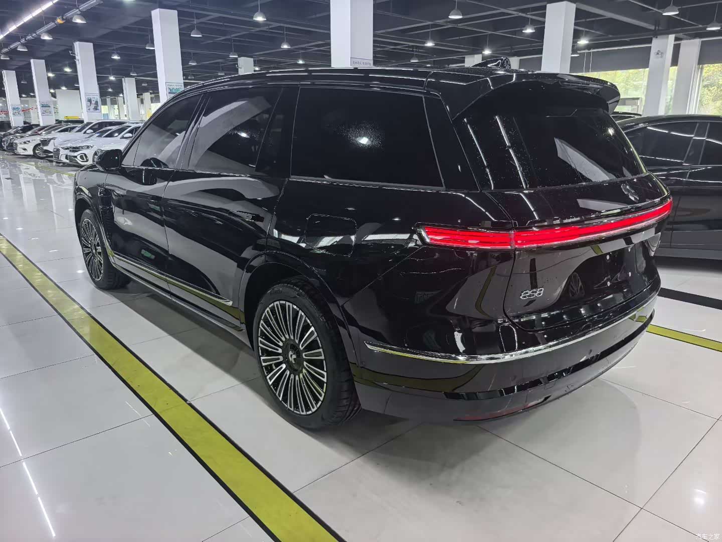 NIO ES8, 2026 все фото