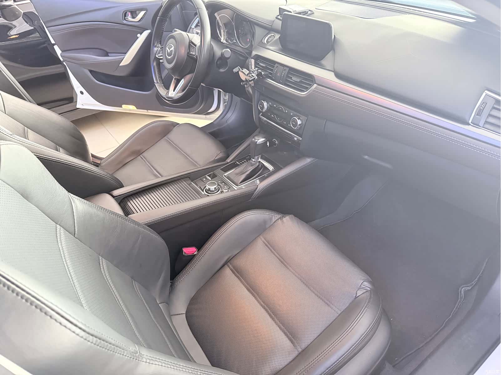 Mazda Atenza, 2019 10