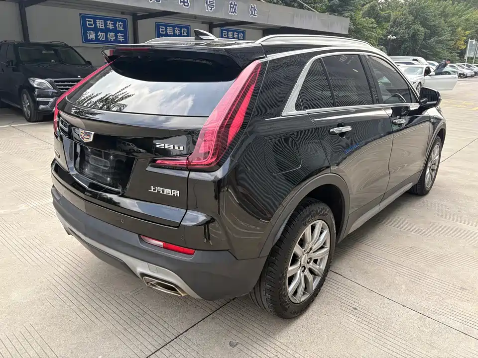 Cadillac XT4