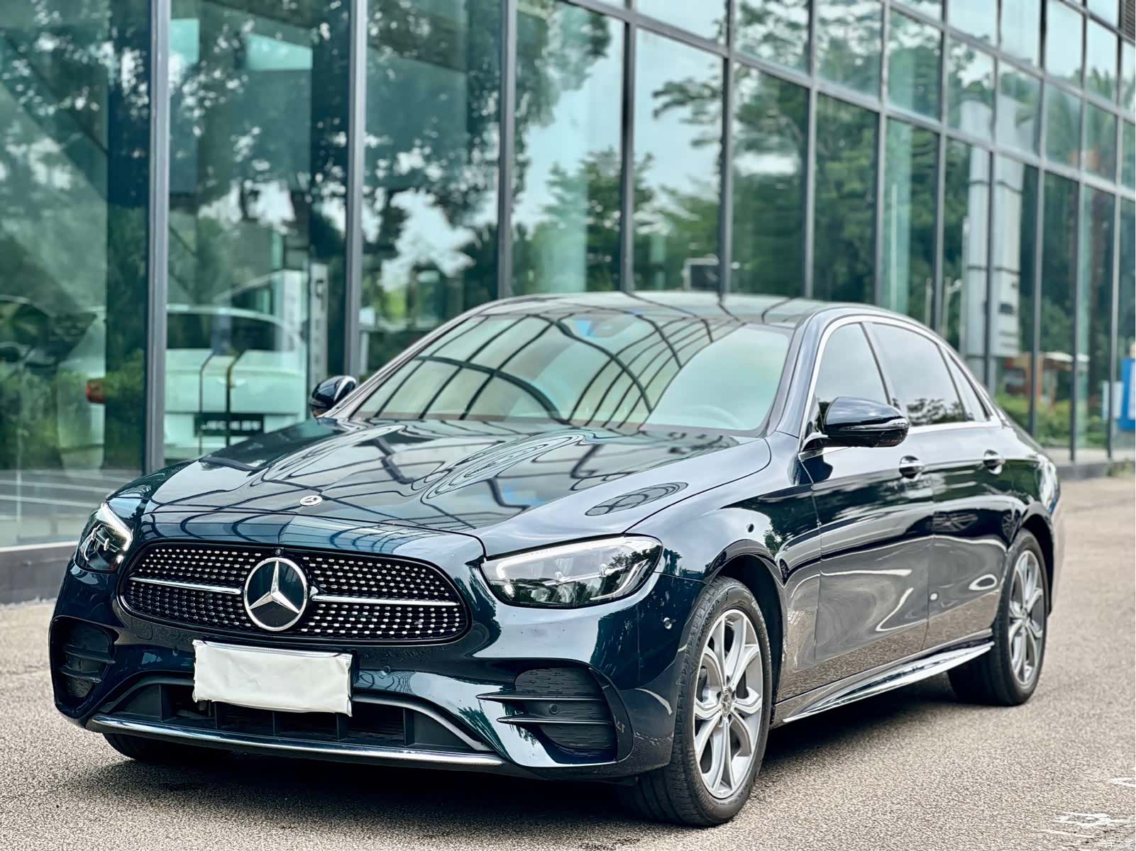 Mercedes-Benz E-Class, 2023 1