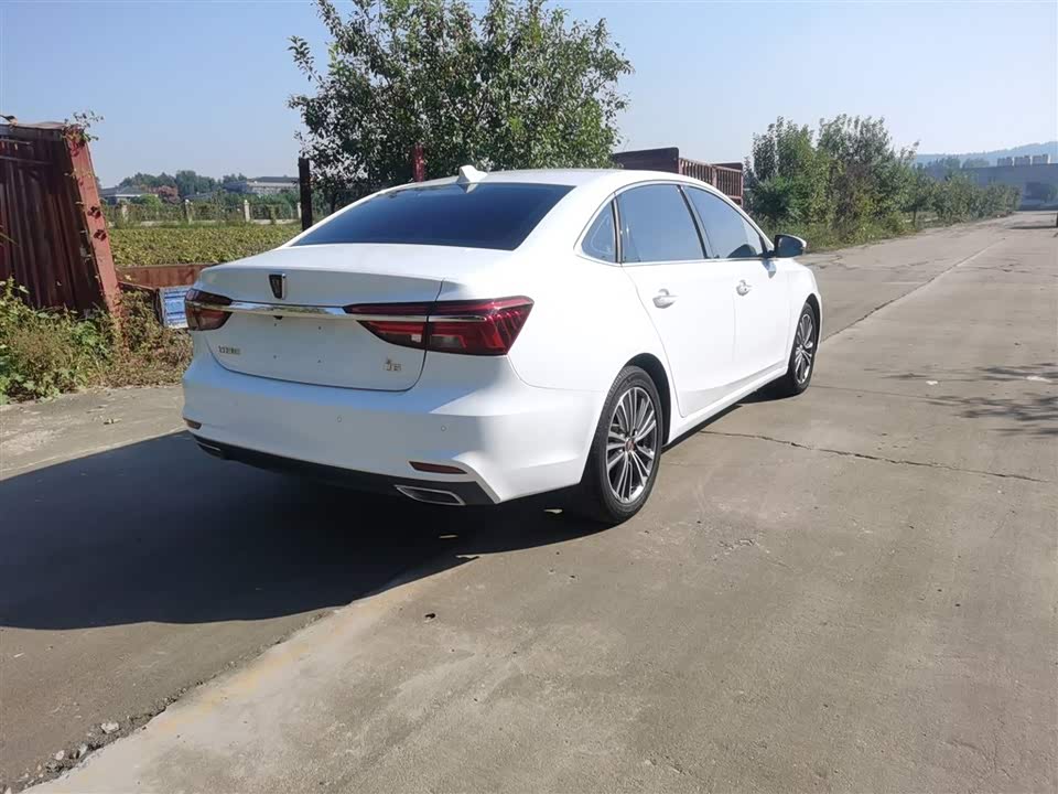 Roewe i6