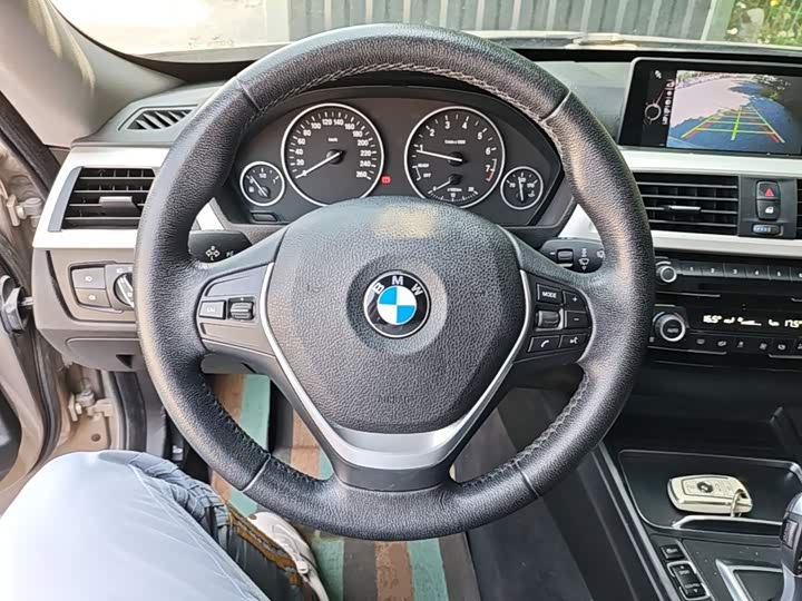 BMW 3 Series GT 2017 320i Style