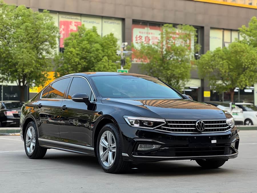 Volkswagen Magotan 2023, фото 3