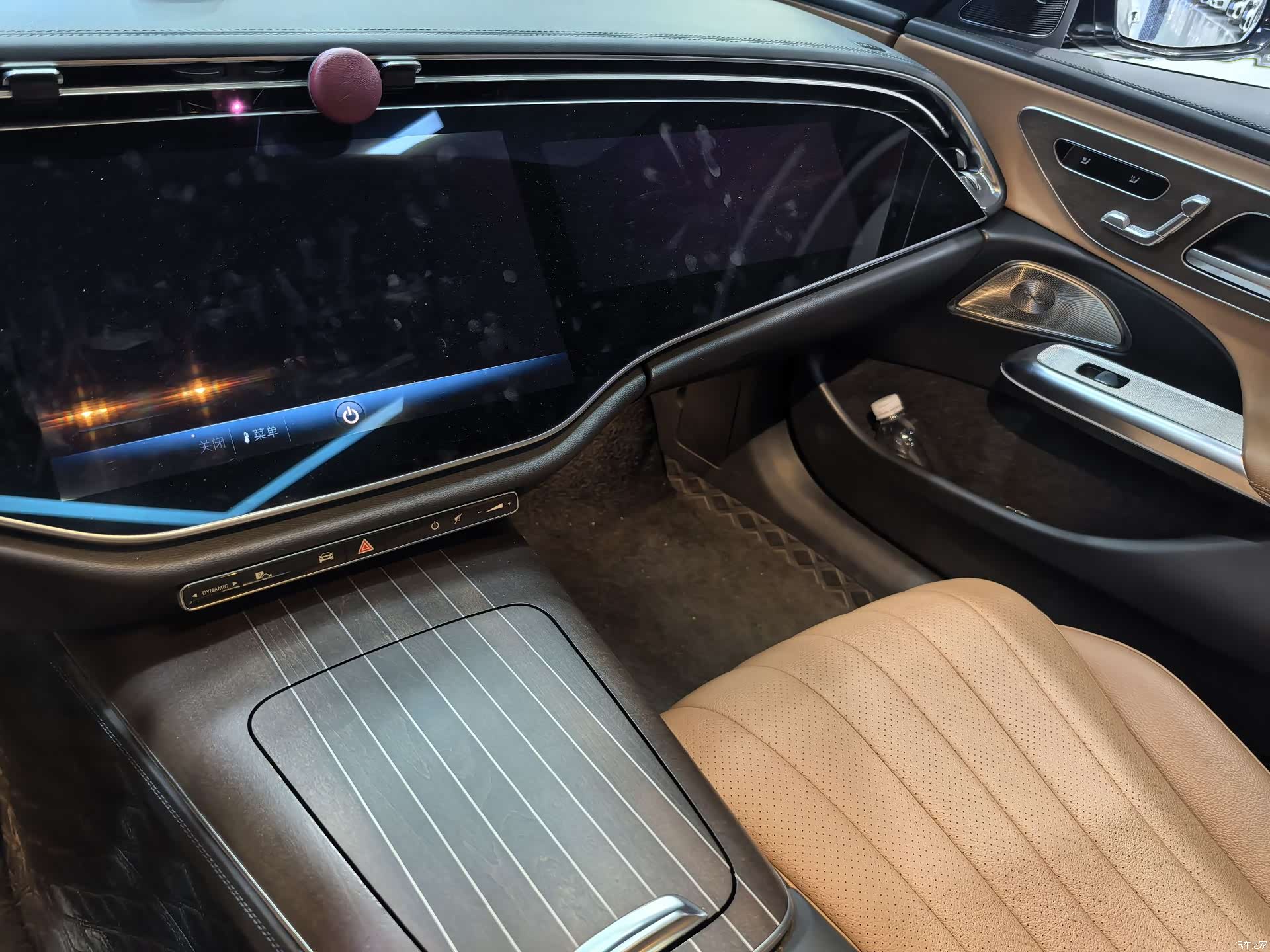 Mercedes-Benz E-Class, 2024 9