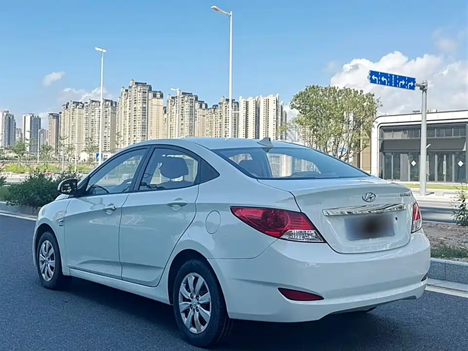 Hyundai Rena