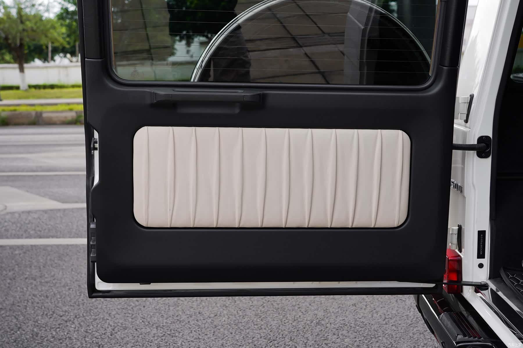 Mercedes-Benz G-Class, 2016 28