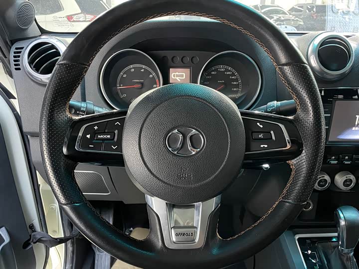 BAIC Off-road BJ40 2017 40L 2.3T АКПП AWD huan ta guan jun ban