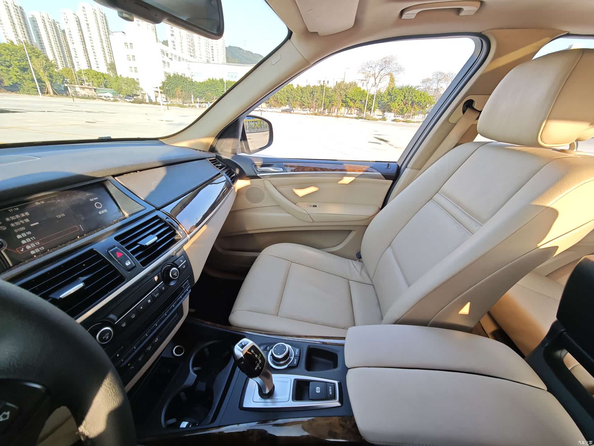 BMW X5, 2011 10