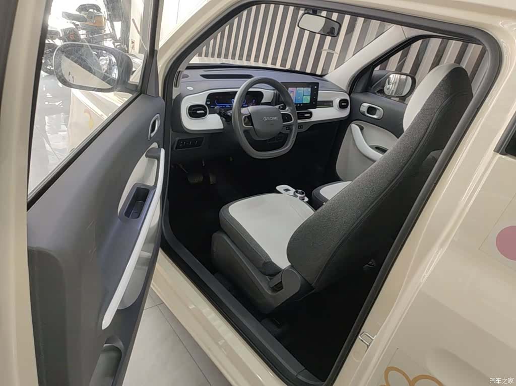 Geely Panda, 2025 16