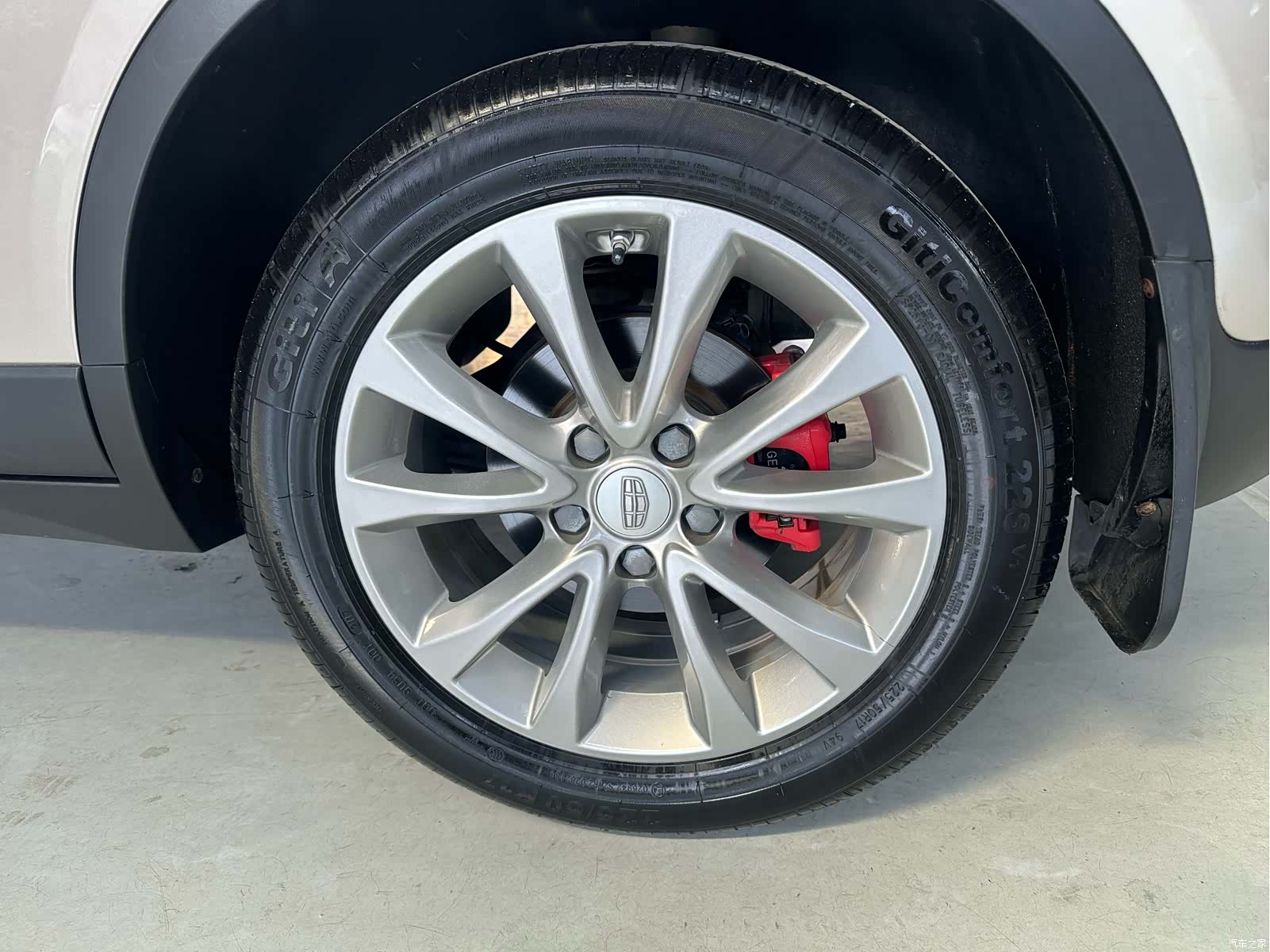 Geely Emgrand, 2017 12
