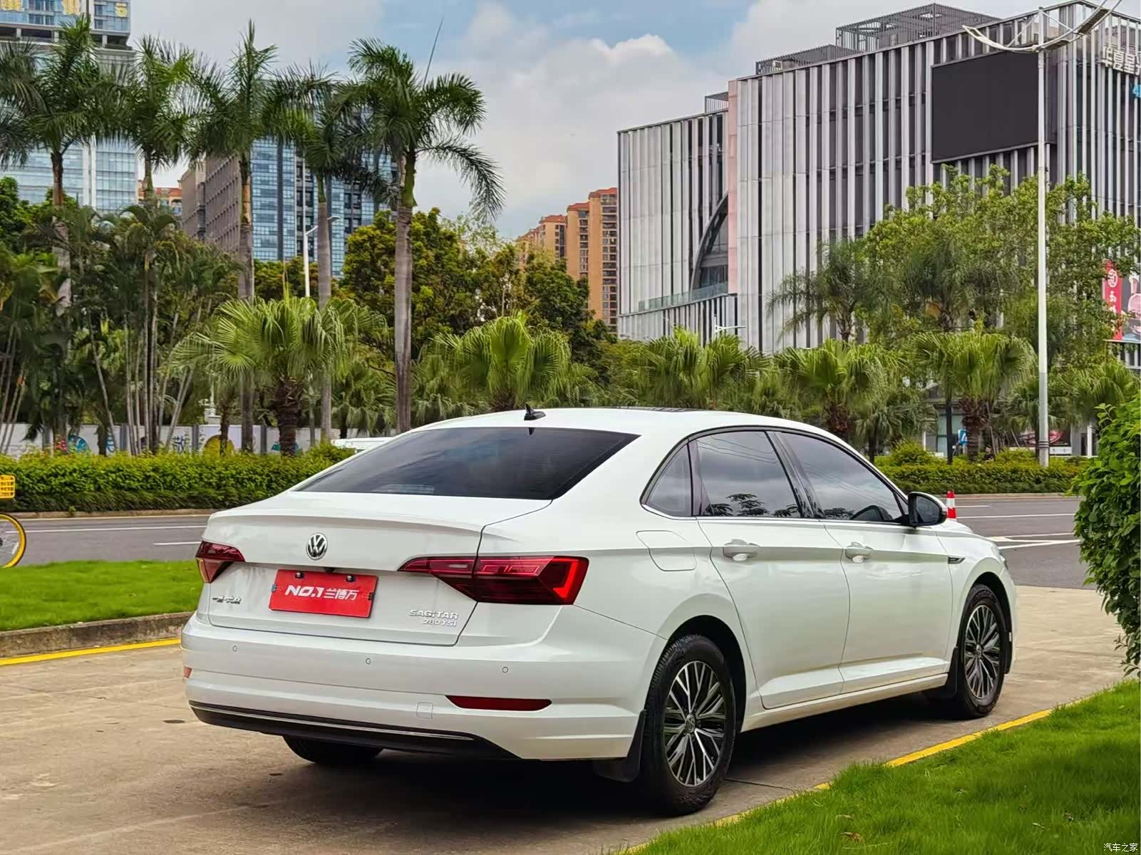 Volkswagen Sagitar, 2021 7