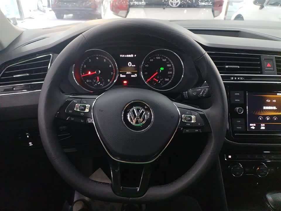 Volkswagen Tiguan L