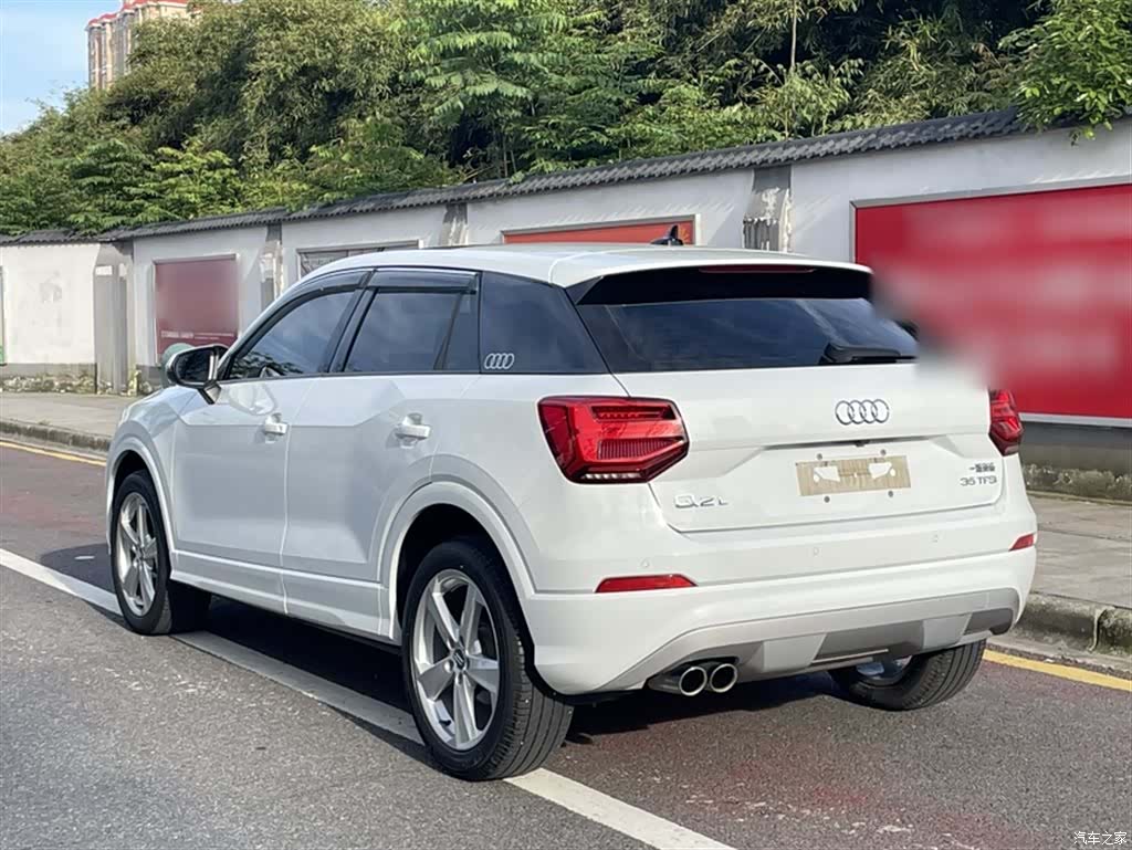 Audi Q2L, 2021 11