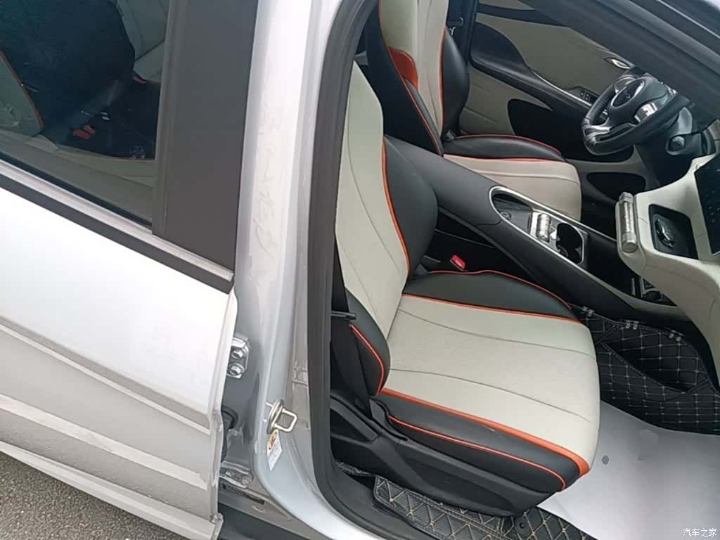 BYD Dolphin, 2022 25