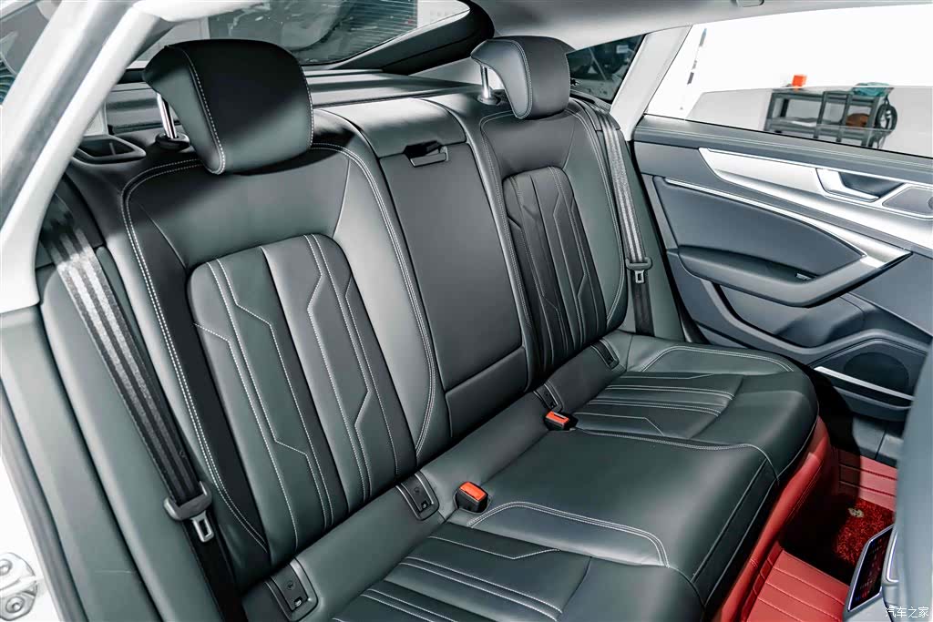 Audi A7, 2025 23