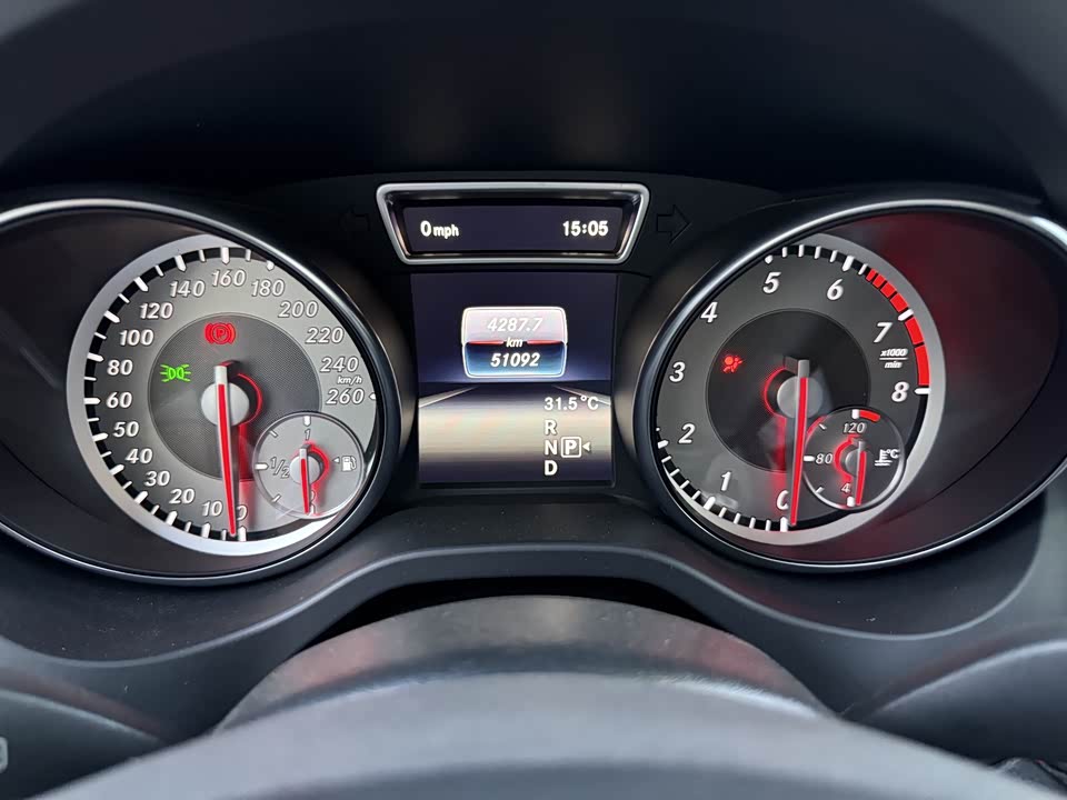 Mercedes-Benz GLA Mercedes-Benz GLA