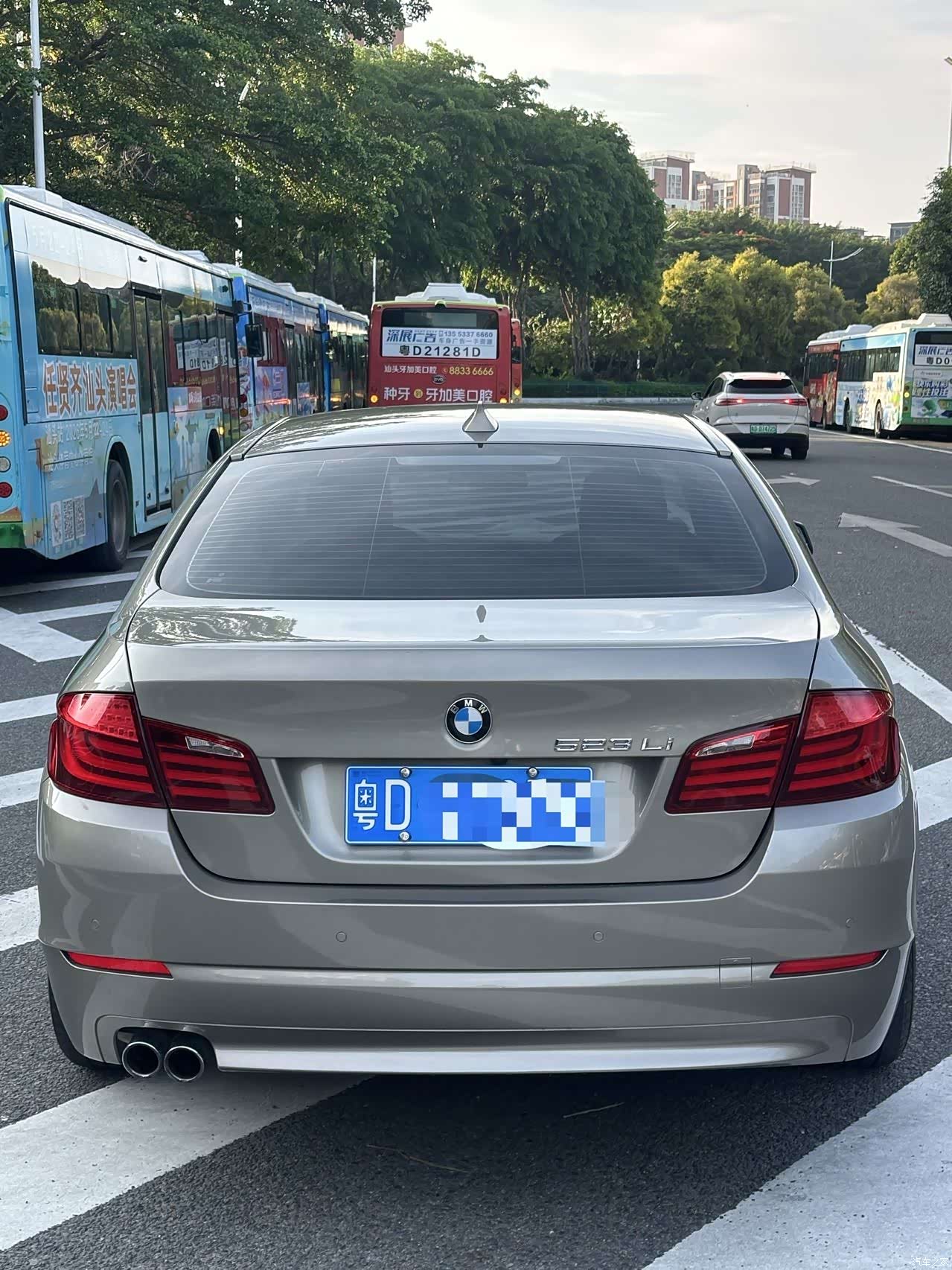 BMW 5 Series, 2011 9