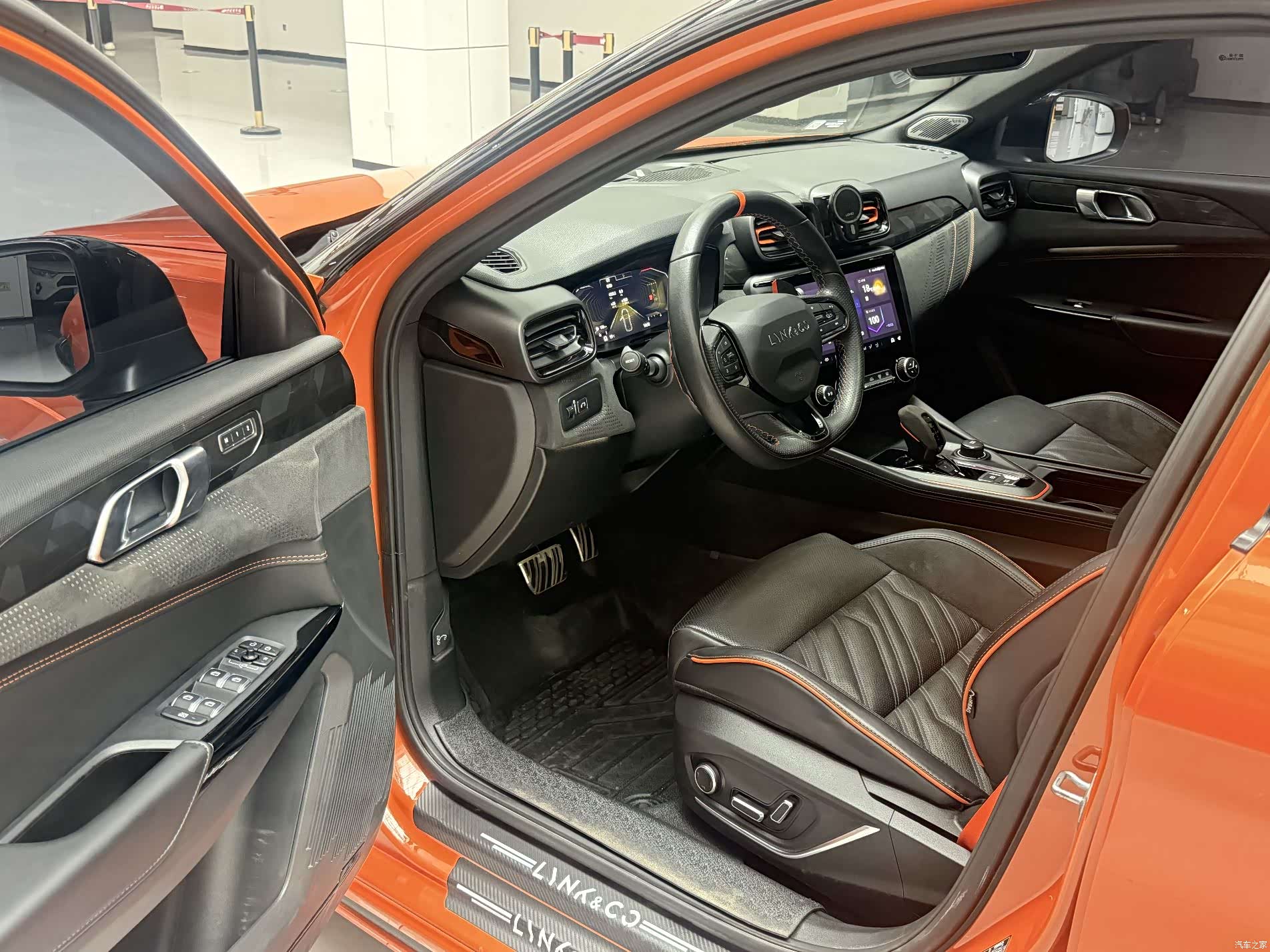 Lynk & Co 02, 2023 все фото