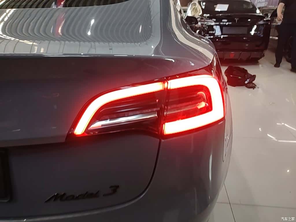 Tesla Model 3, 2020 8