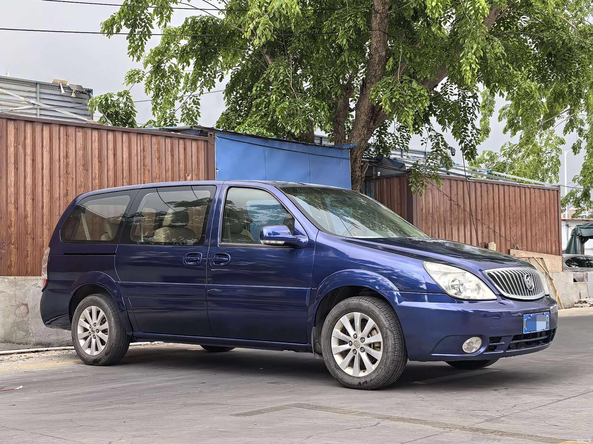 Buick GL8, 2013 3