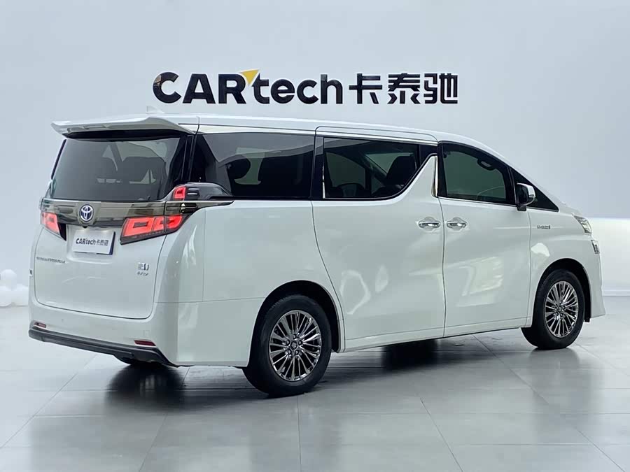 Toyota Vellfire 2023, фото 3