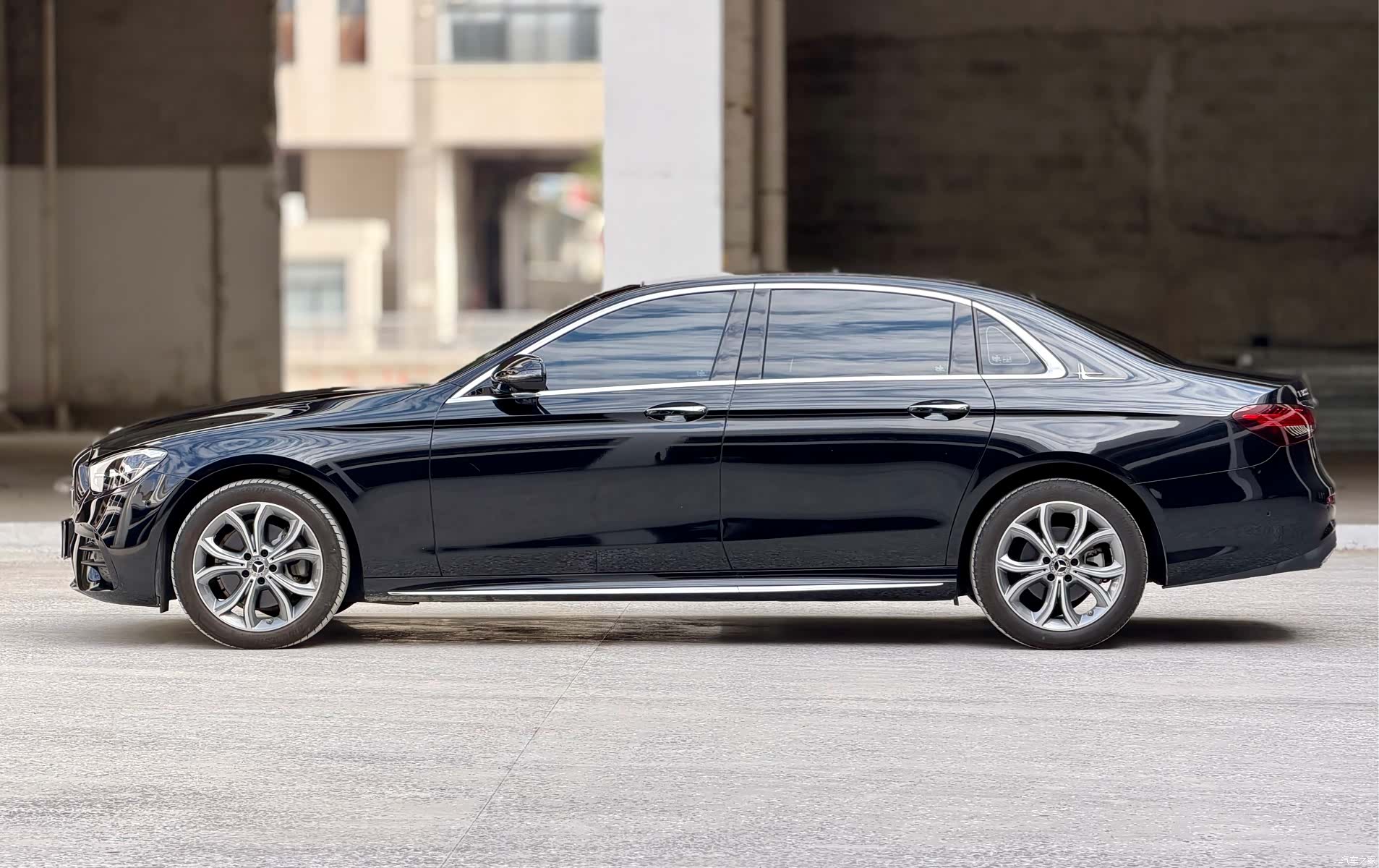 Mercedes-Benz E-Class, 2023 14