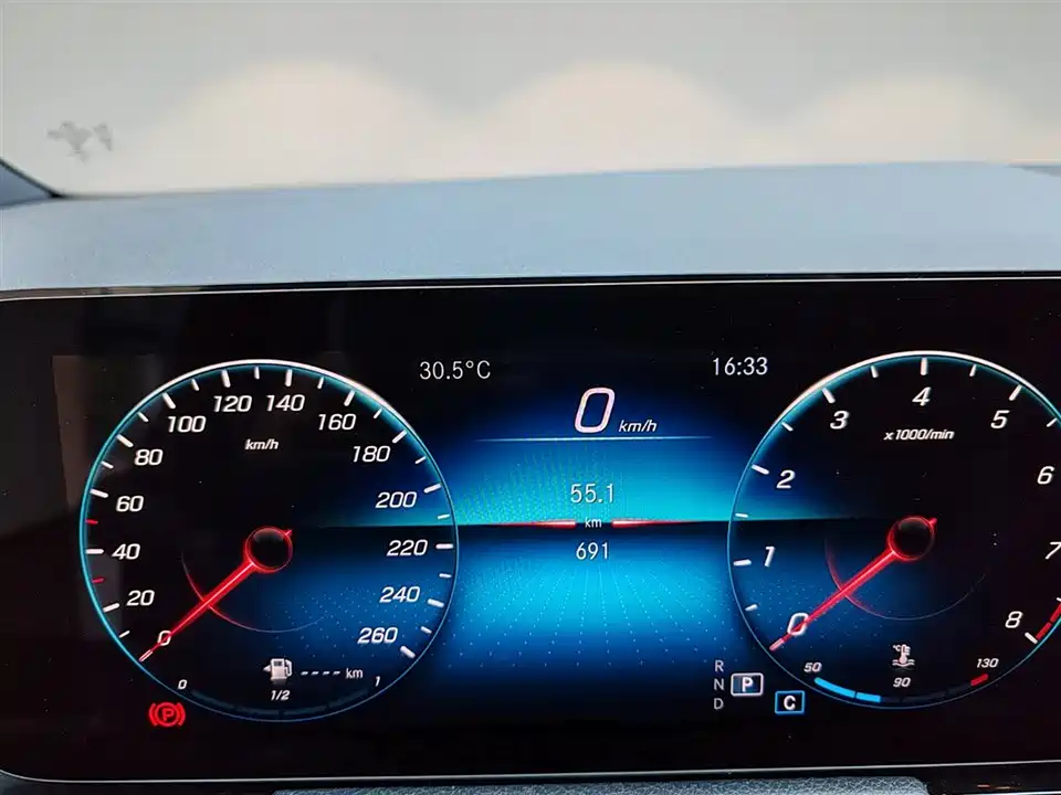 Mercedes-Benz GLA Mercedes-Benz GLA