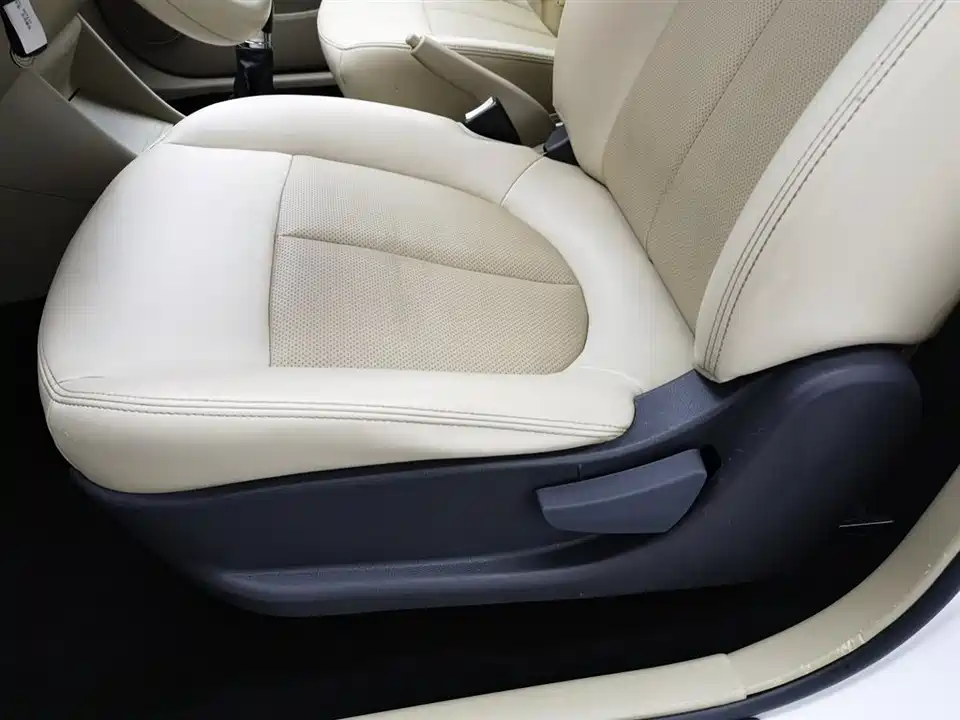 Dongfeng Junfeng E11K