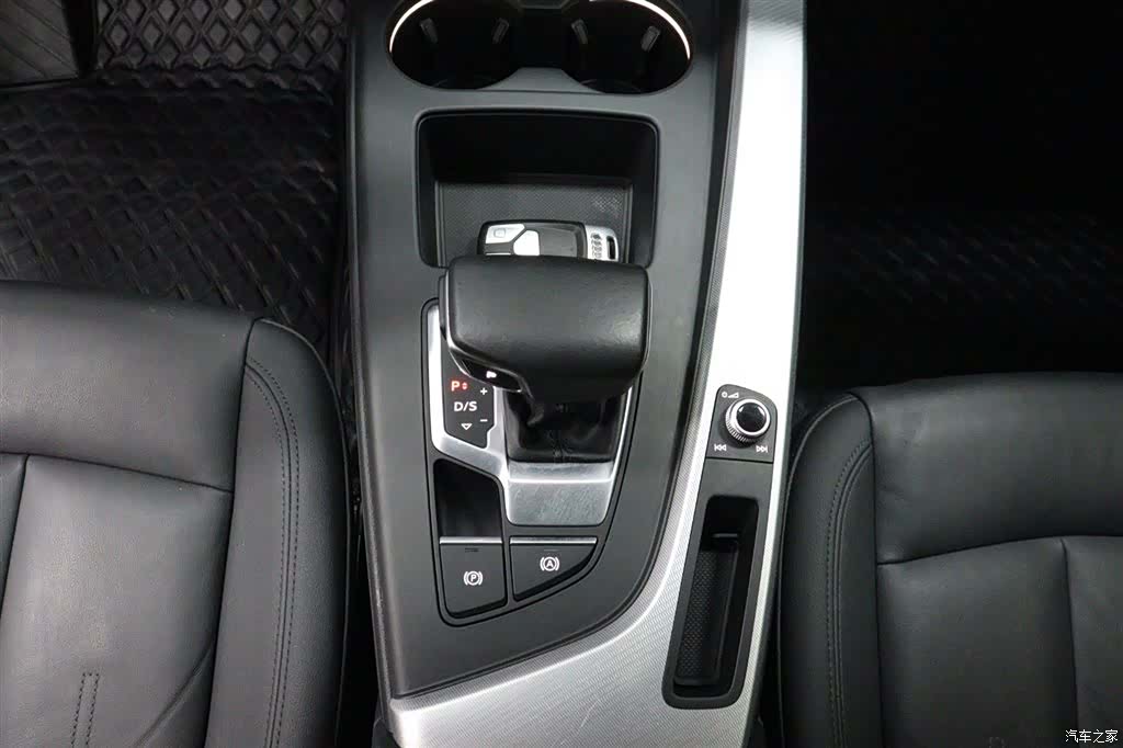 Audi A4, 2022 12