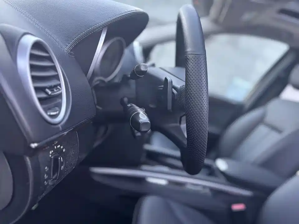 Mercedes-Benz GL grade