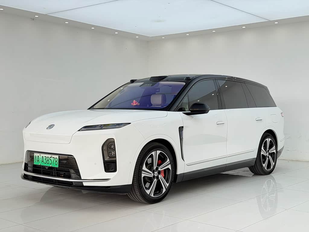 NIO ES8