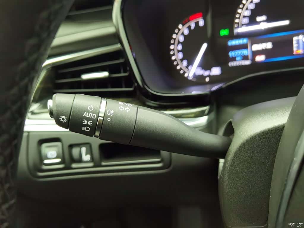 Cadillac XT5, 2017 21
