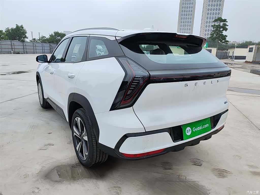 Geely Boyue, 2026 все фото