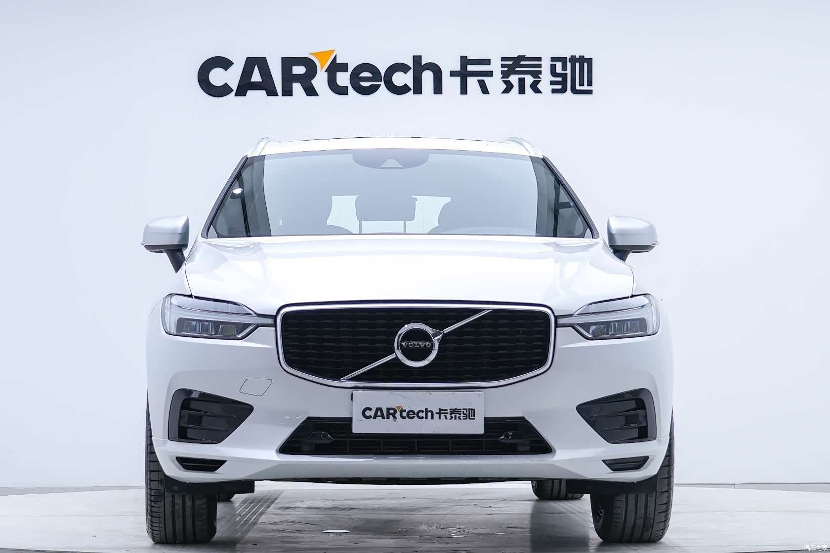 Volvo XC60, 2019 все фото