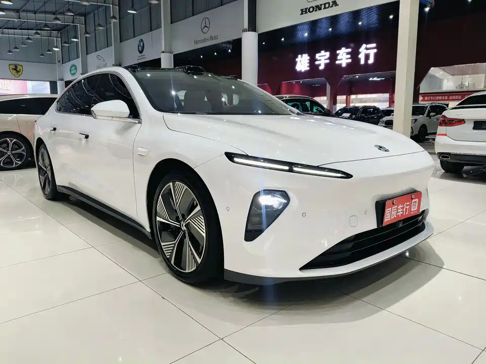 NIO ET7