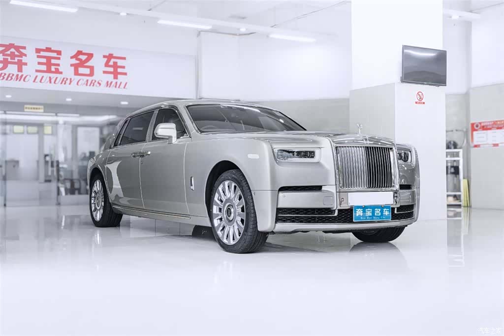 Rolls-Royce Phantom, 2019 3