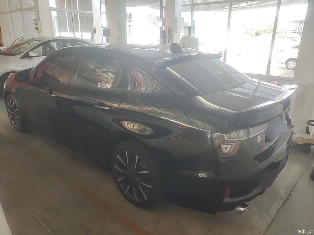 Lynk & Co 01, 2020 все фото