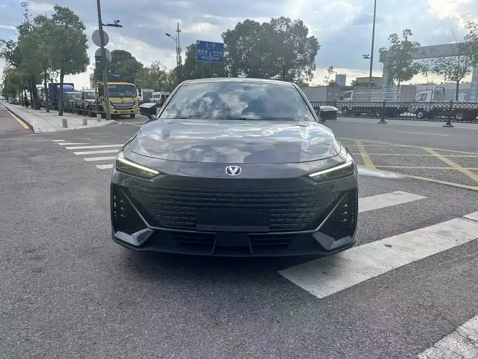 Changan UNI-V