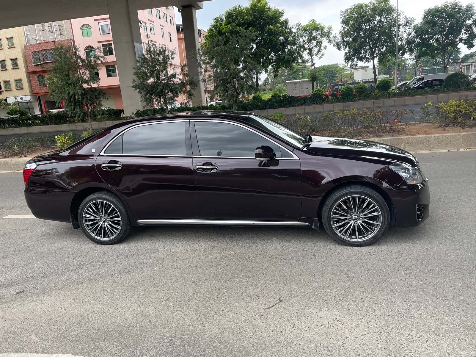 Toyota Crown, 2013 4