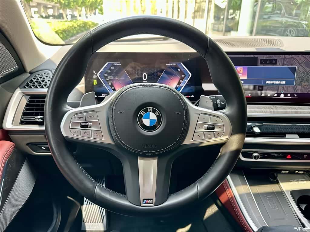 BMW X5, 2024 9