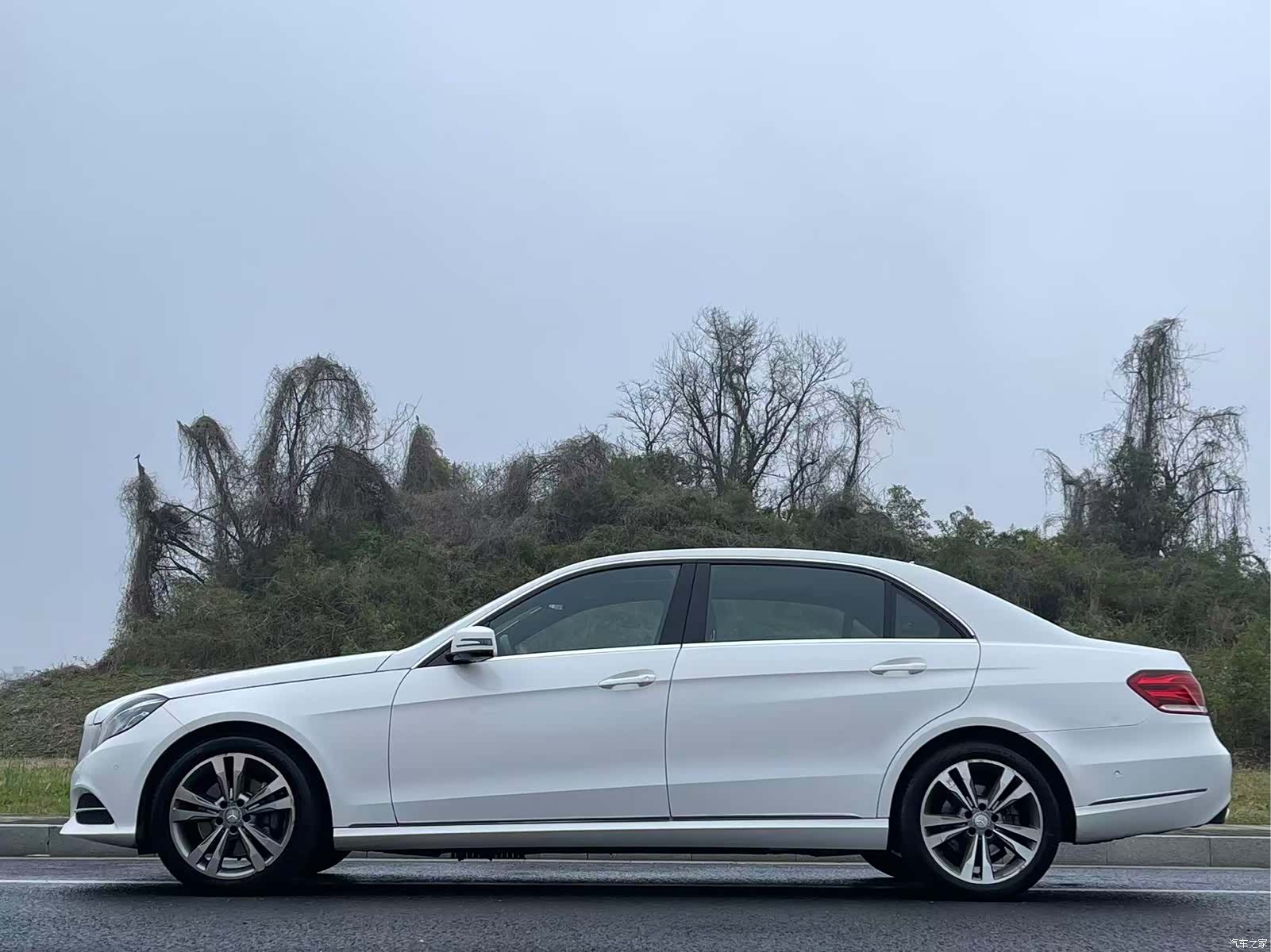 Mercedes-Benz E-Class, 2015 21