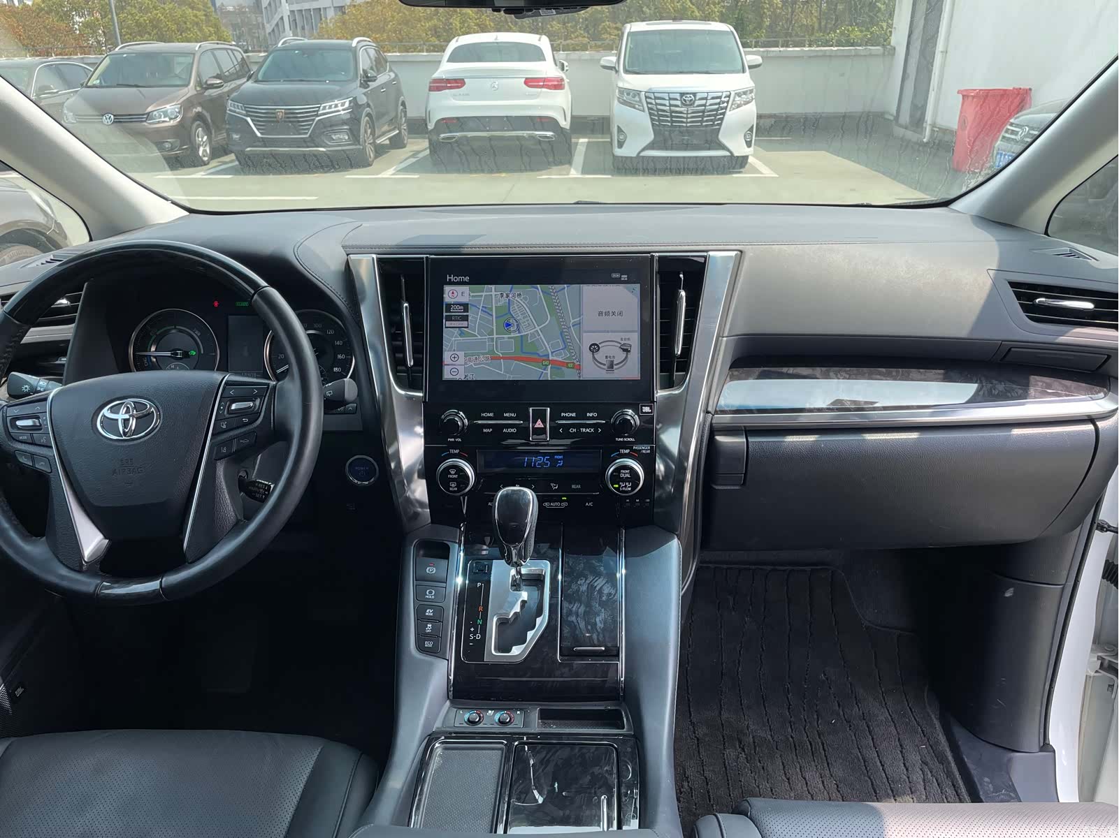 Toyota Vellfire, 2020 все фото