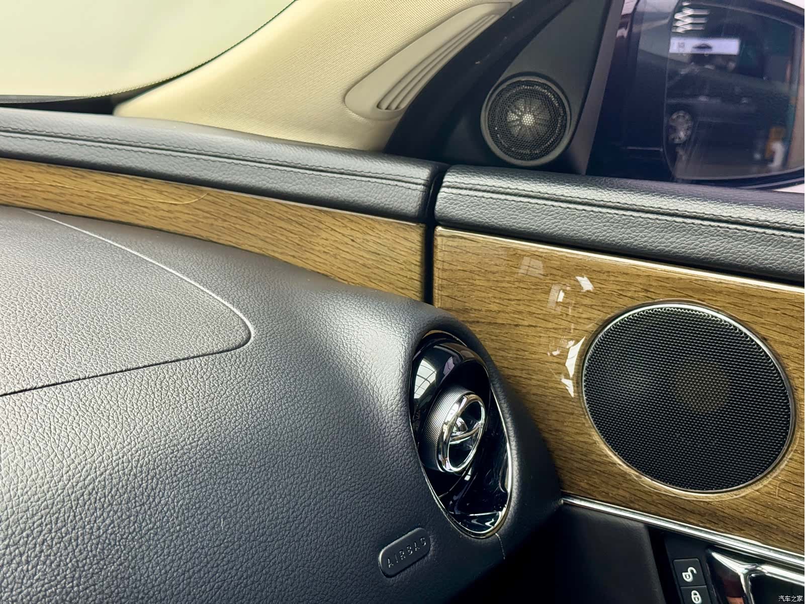 Jaguar XJ, 2018 11