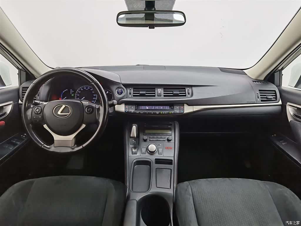 Lexus CT, 2020 все фото