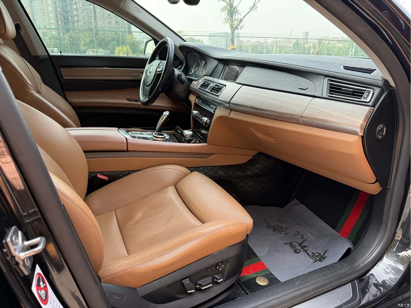 BMW 7 Series, 2011 19