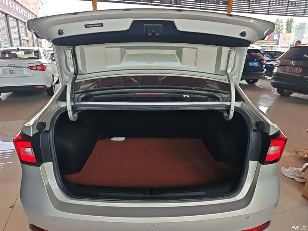 Roewe i5, 2021 19