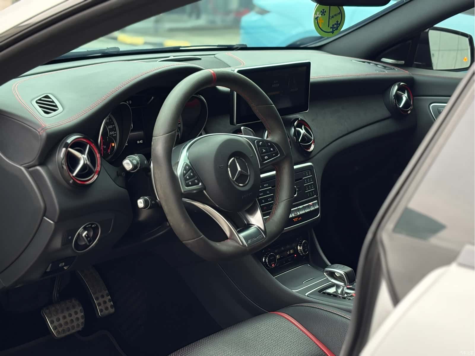 Mercedes-Benz CLA, 2019 8